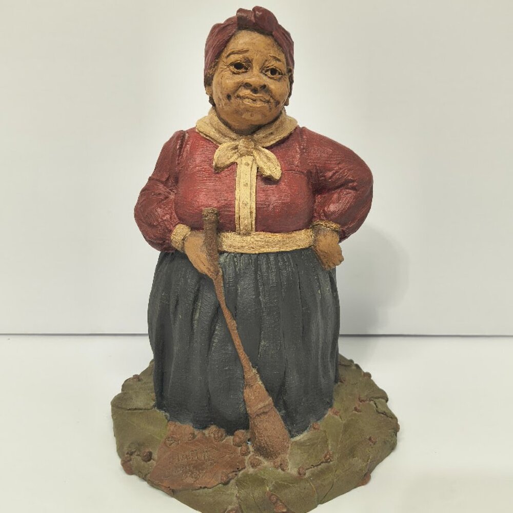 Gone with Wind Hattie Sculpture Gnome by artist Tom Clark Signed